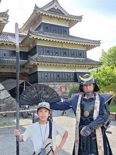 松本城とボランティア